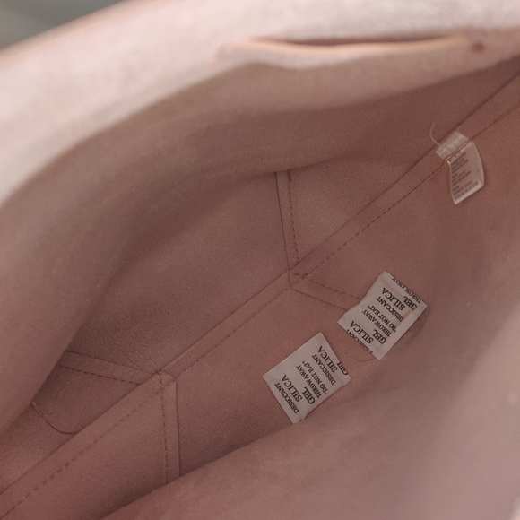 Kayla + Ava cross body bucket bag in blush pink - Picture 6 of 8